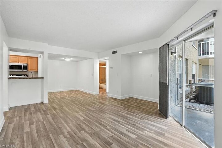 Property Photo: 201-5 Santa Clara Dr 201 FL 34104