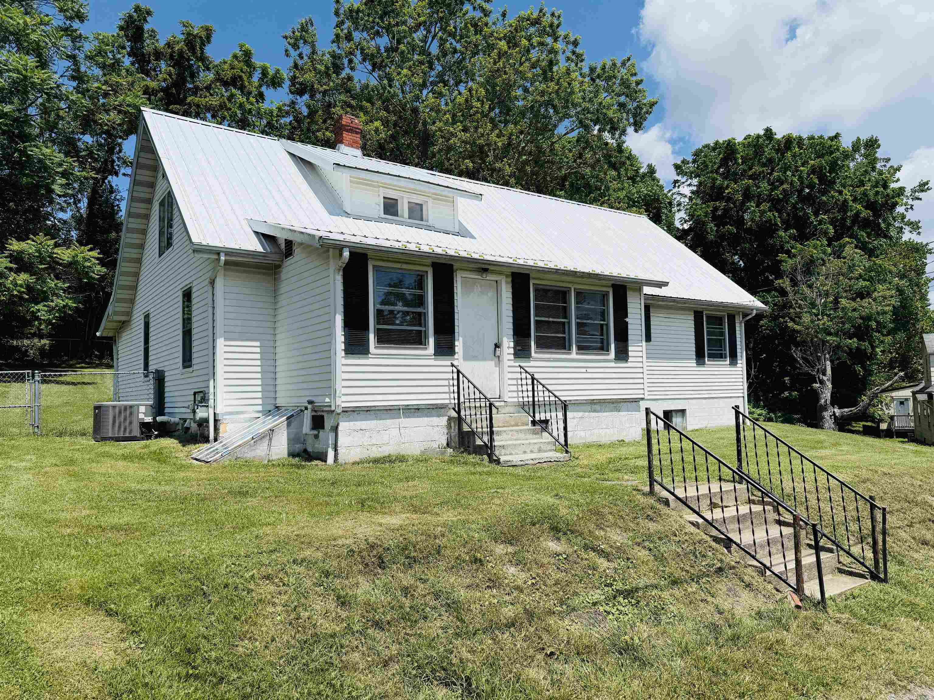 405 Wilson Avenue  Blacksburg VA 24060 photo