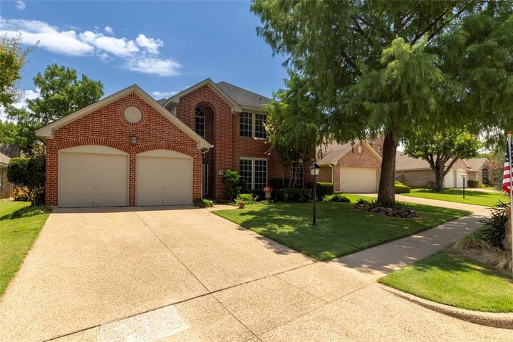 1304 Hillary Lane  Arlington TX 76012 photo