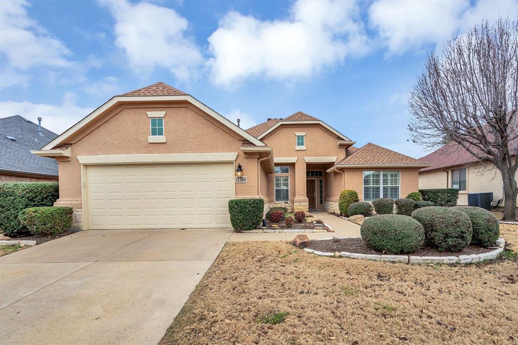 Property Photo: 11300 Southerland Drive TX 76207