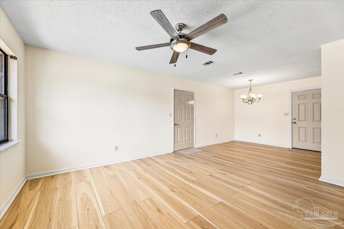 Property Photo: 3326 Maplewood Dr FL 32563