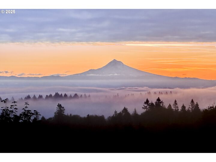 Property Photo:  7910 NW Gales Ridge Ln  OR 97229 