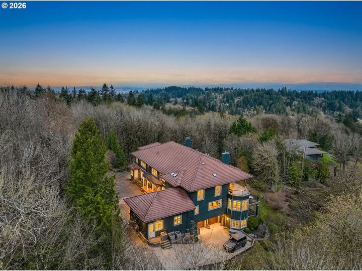 Property Photo: 7910 NW Gales Ridge Ln OR 97229