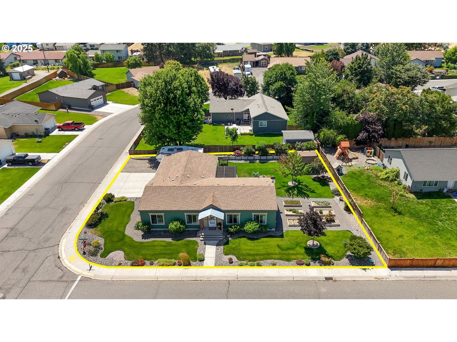 Property Photo: 309 NE Davaly Ln OR 97818