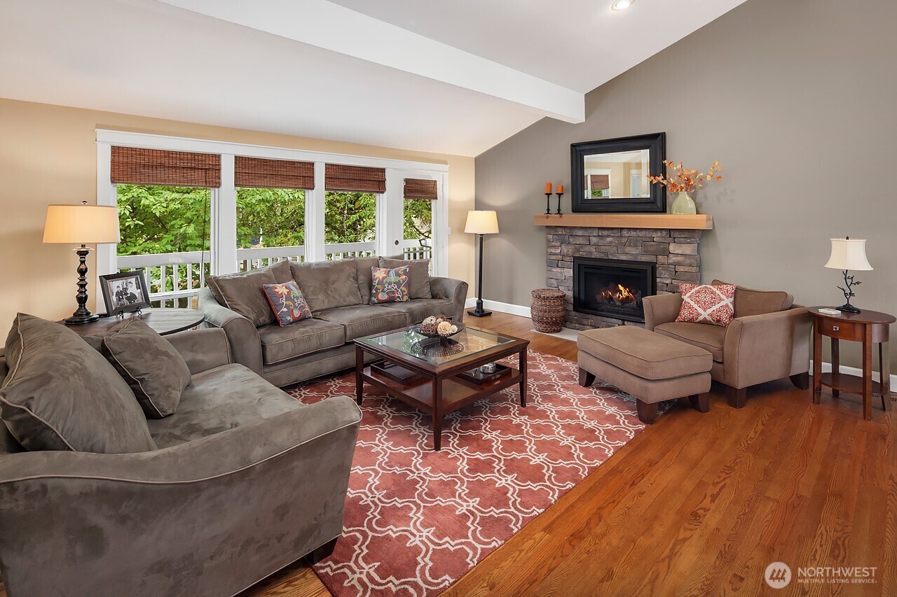 Property Photo: 12130 SE 47th Place WA 98006