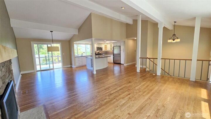 Property Photo:  12130 SE 47th Place  WA 98006 