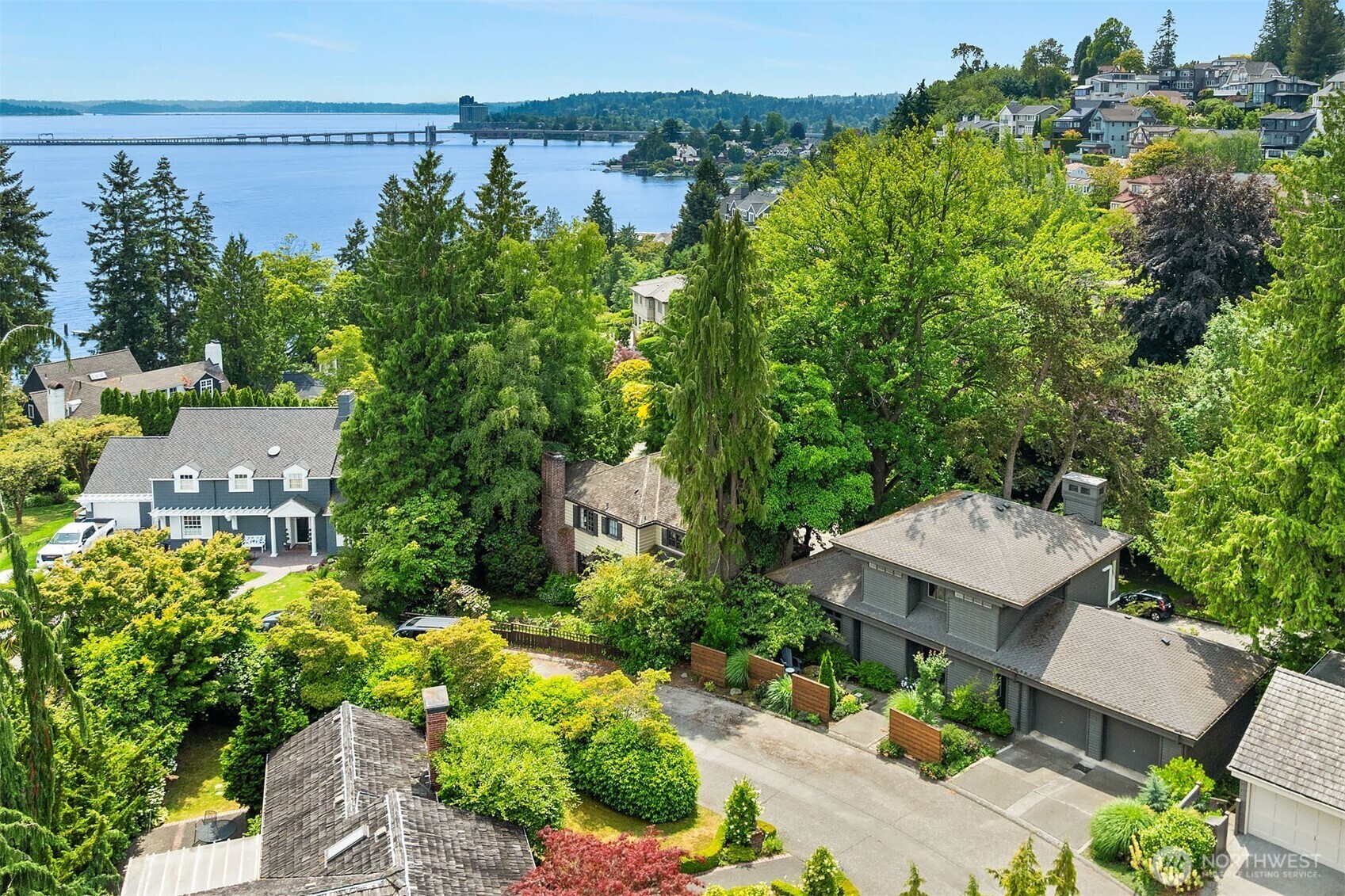 Property Photo: 5115 NE Latimer Place WA 98105