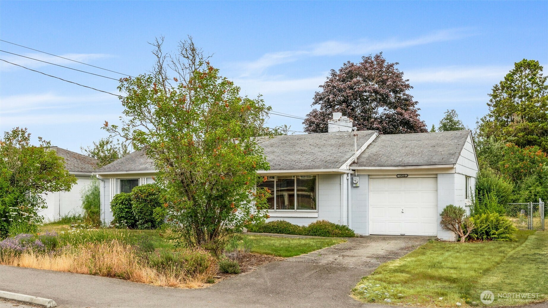 Property Photo: 1922 NE 135th Street WA 98125