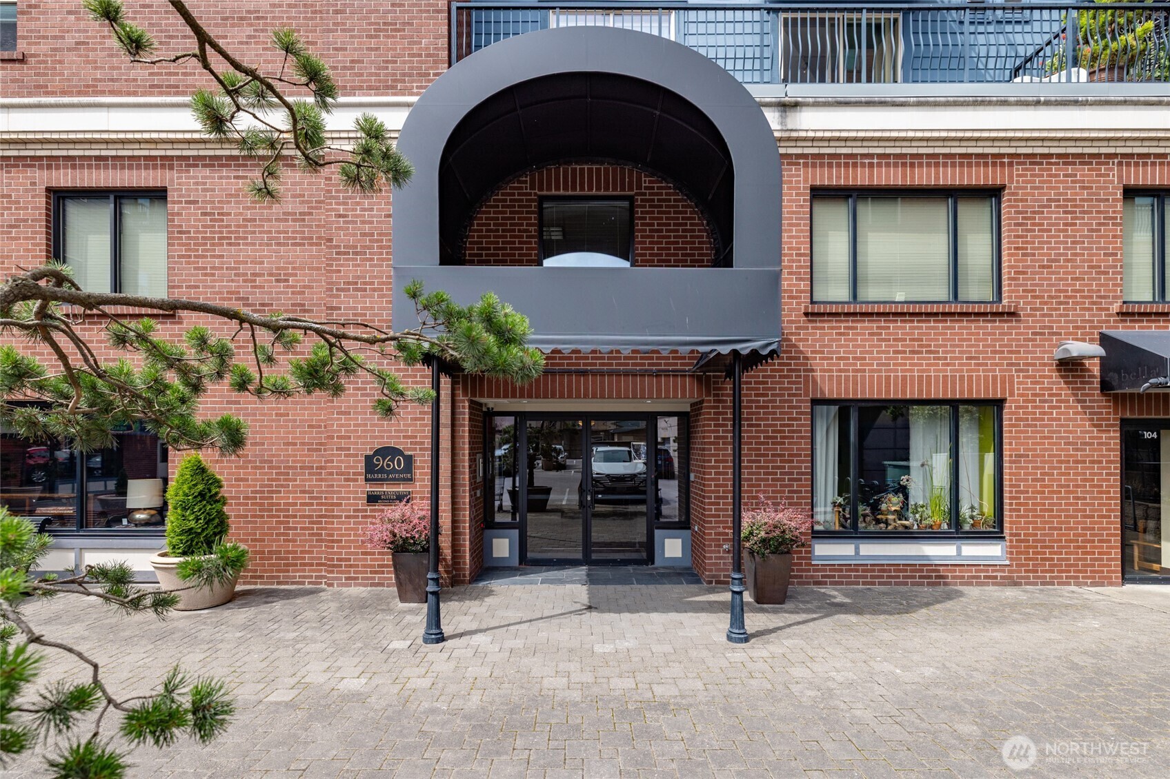 Property Photo:  960  Harris Avenue 305  WA 98225 