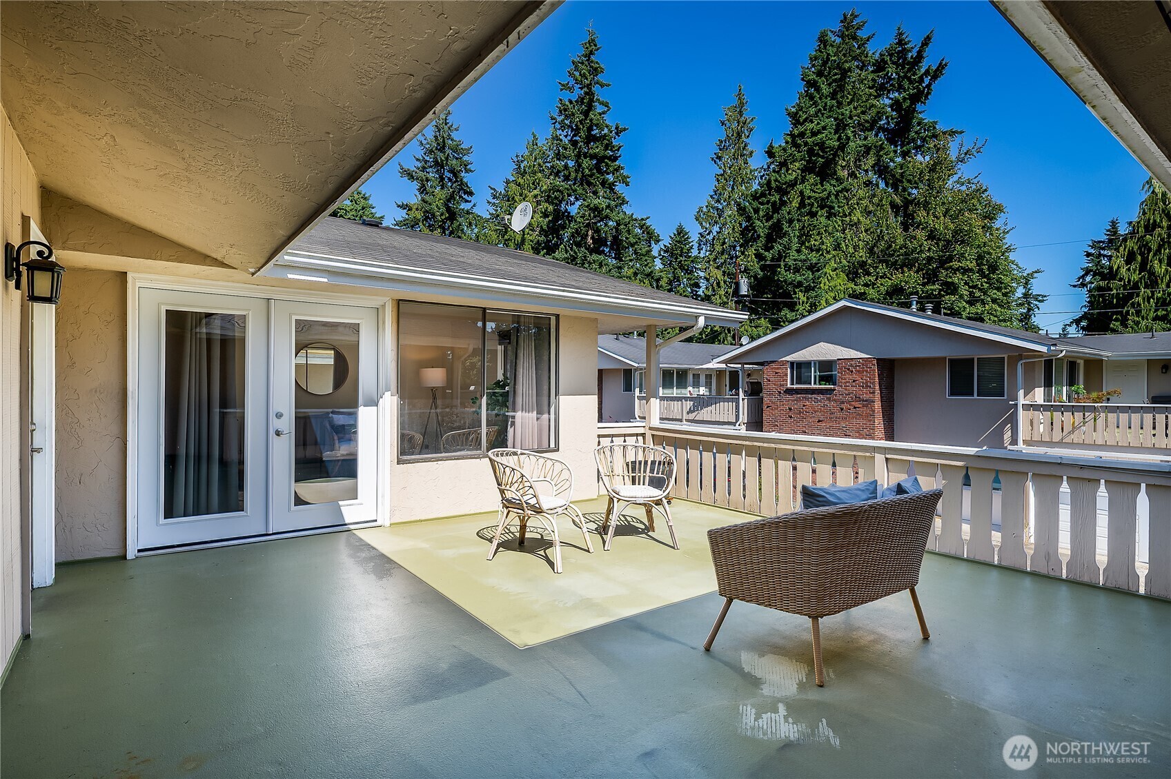 Property Photo: 20632 76th Avenue W 4 WA 98026