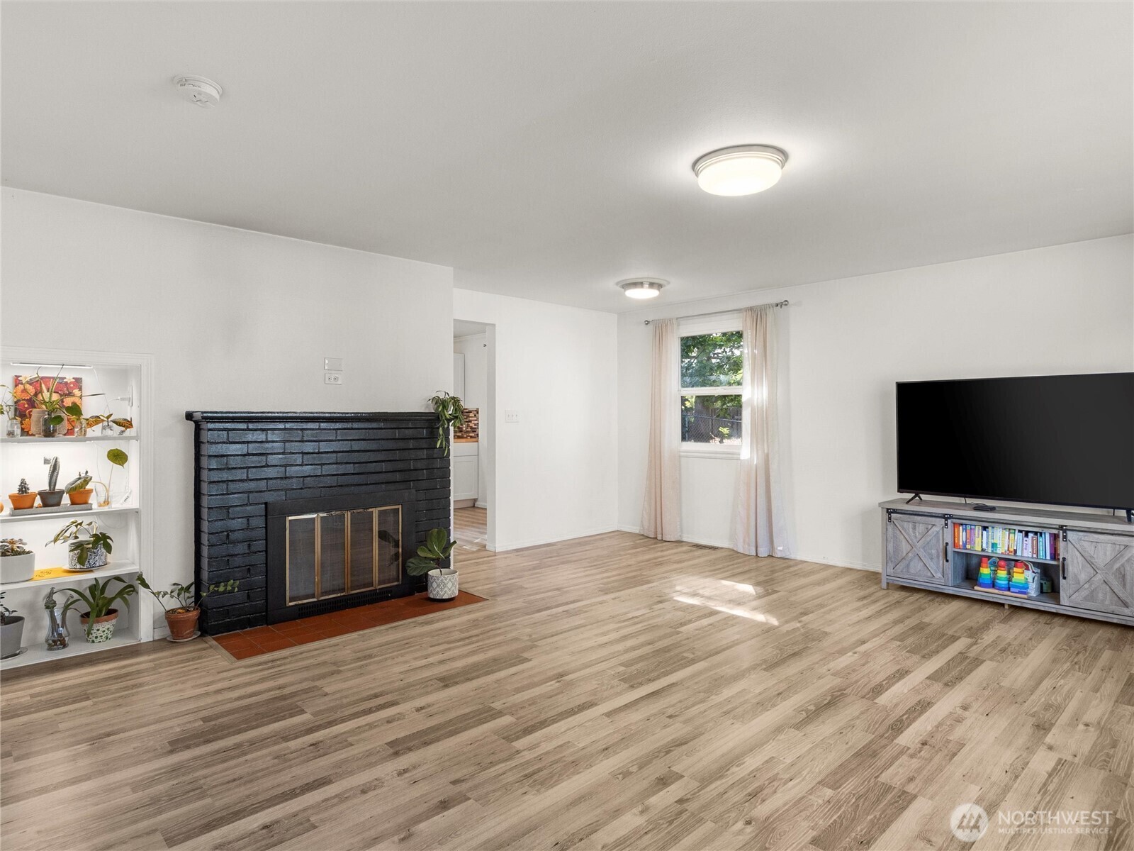 Property Photo:  8839 S Yakima Avenue  WA 98444 