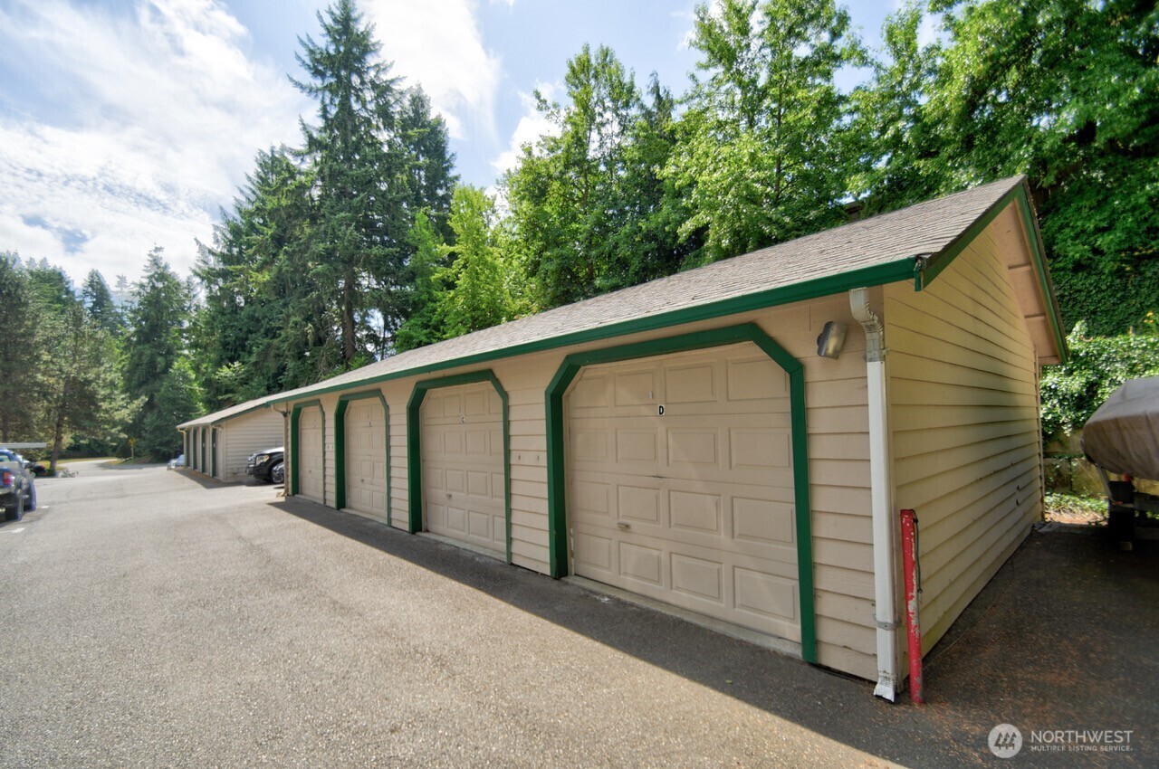 Property Photo: 1103 Creekwood Court SE WA 98501