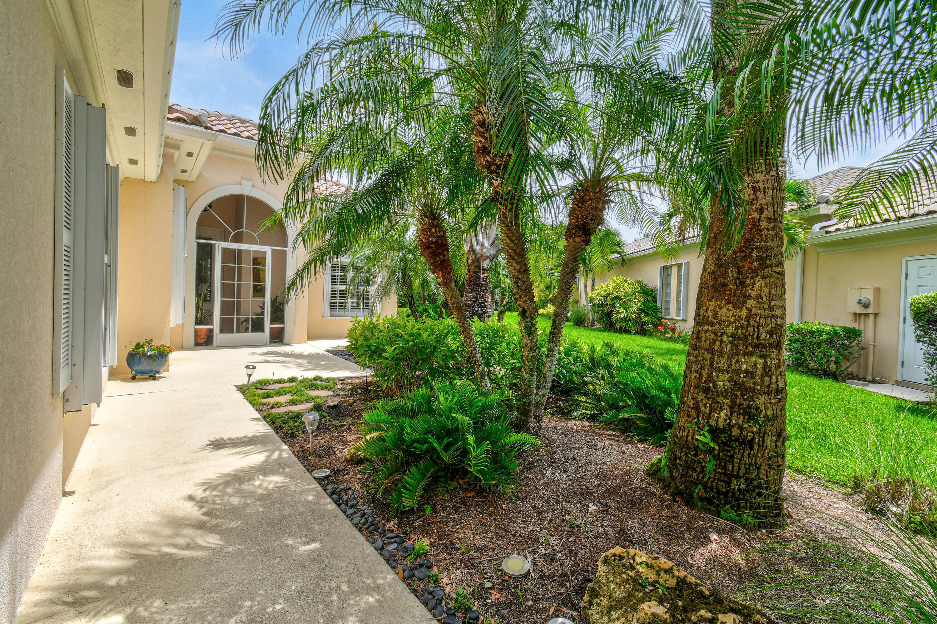 Property Photo: 8903 SE Hawks Nest Court FL 33455