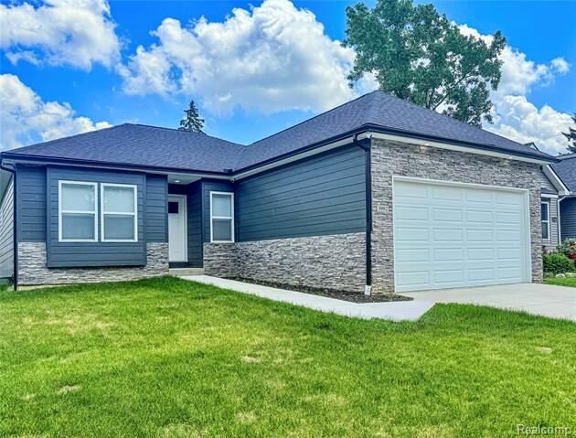 Property Photo: 3982 Ontario Drive MI 48326