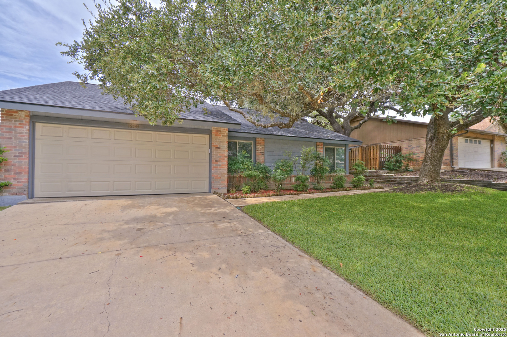 Property Photo: 16535 Fox Knl TX 78247