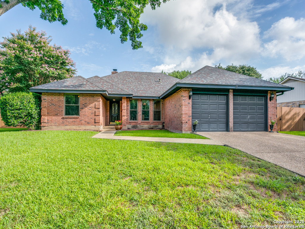 Property Photo: 16819 Summer Creek TX 78248