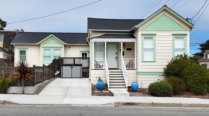302 Park Street  Pacific Grove CA 93950 photo
