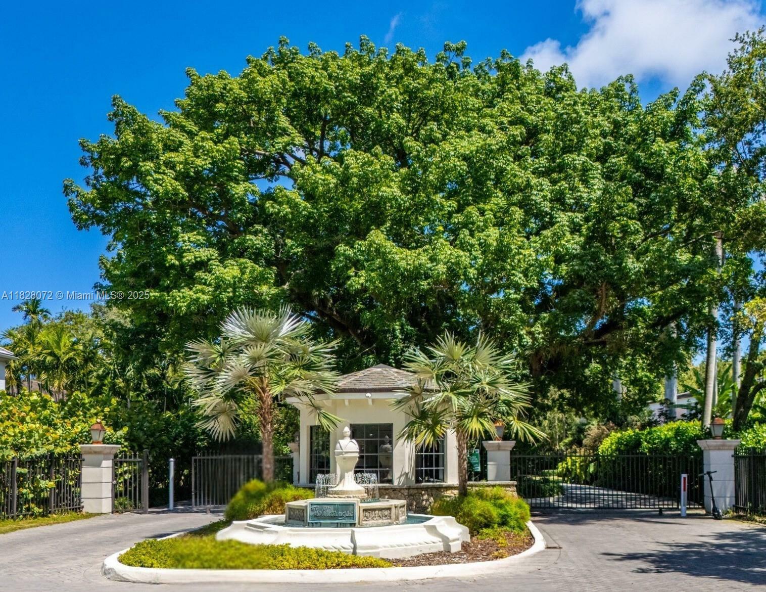 Property Photo: 3540 N Moorings Way FL 33133