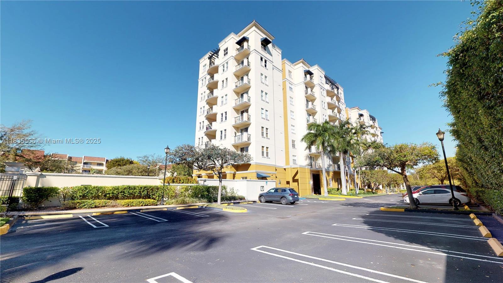 Property Photo: 9021 SW 94th St 604 FL 33176