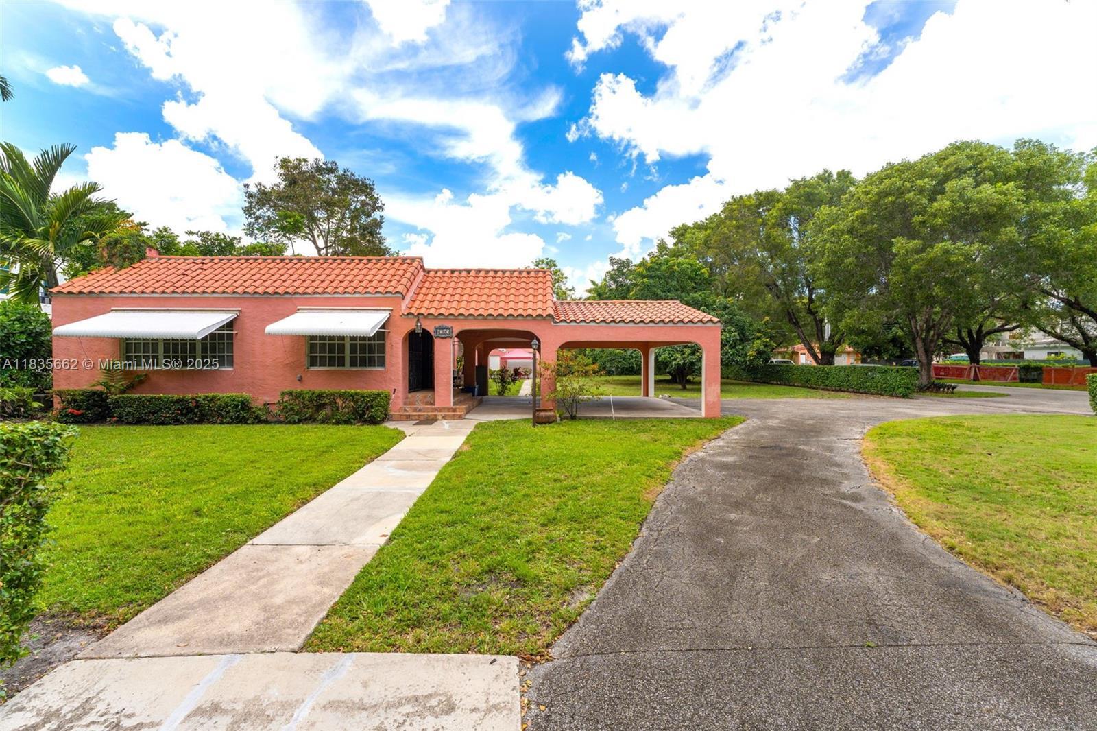 Property Photo: 1305 Alhambra Cir FL 33134