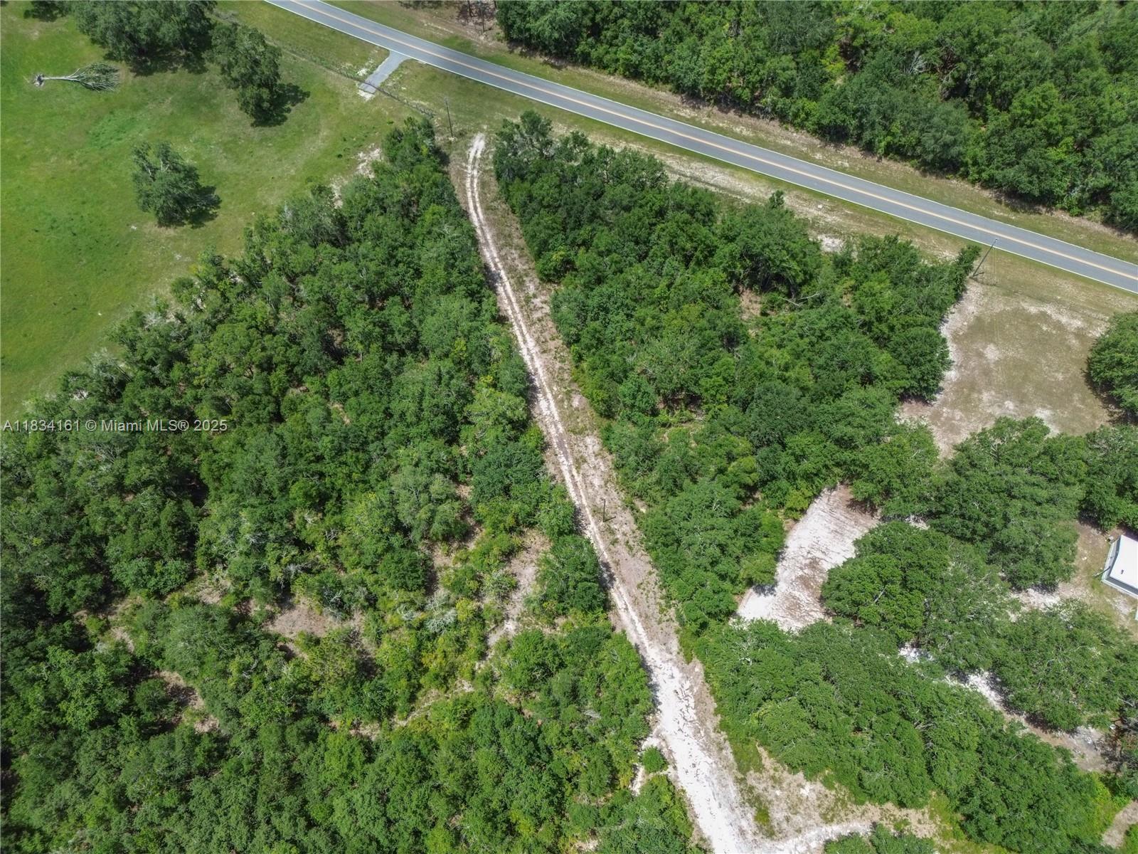 Property Photo:  3805 SW Old Wire Rd  FL 32038 