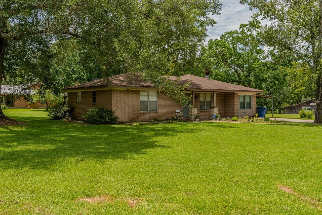Property Photo: 370 Dorothy TX 77657