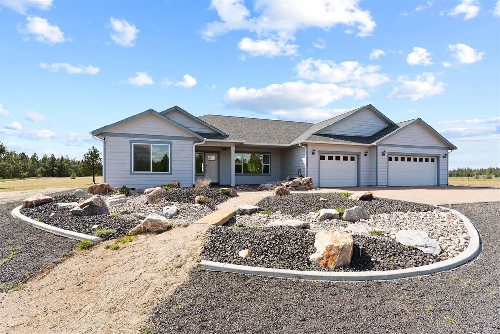 Property Photo: 27907 N Bruce Rd WA 99003