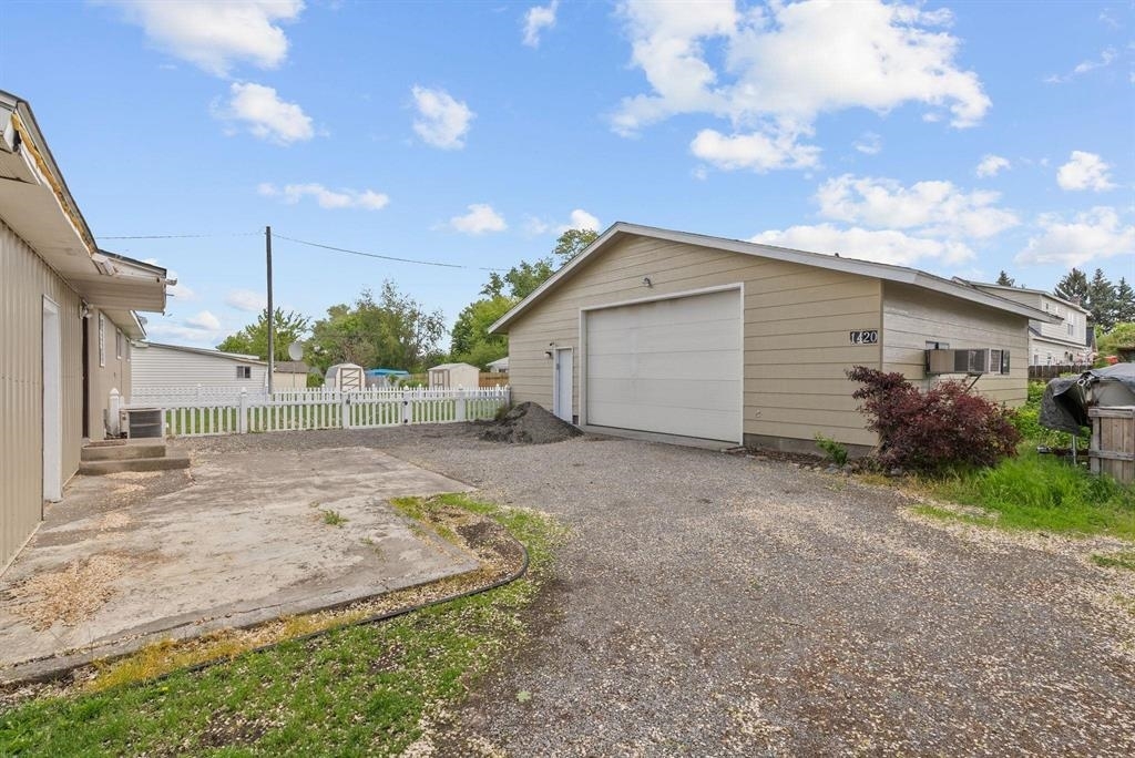 Property Photo: 1420 N Mesa Rd WA 99212
