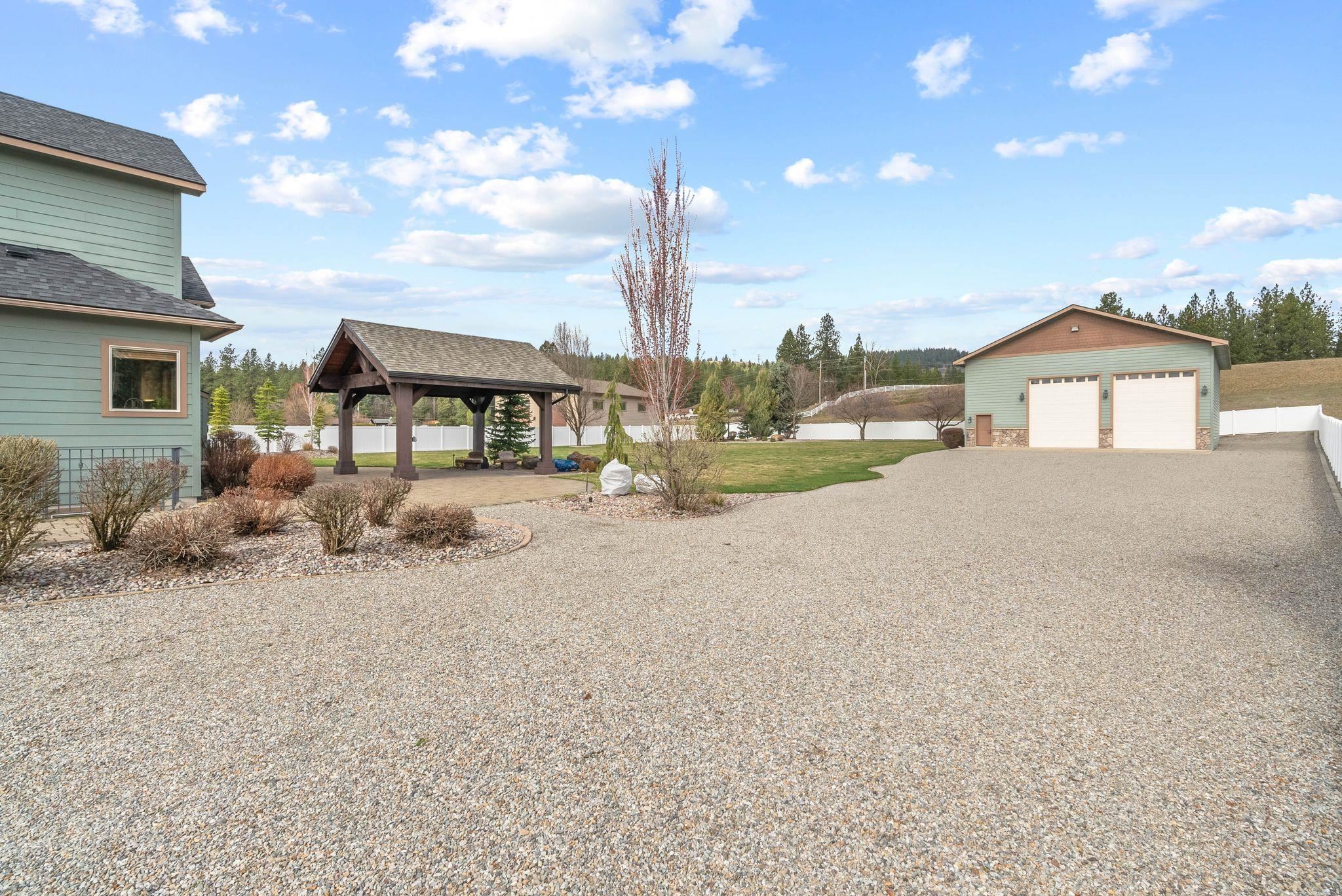 Property Photo: 20303 E Happy Trails Ln WA 99027