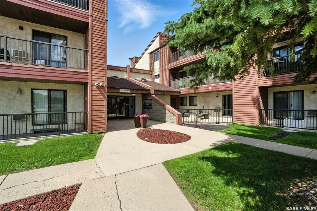 Property Photo: 3302 33rd Street W 103 SK S7L 6S5