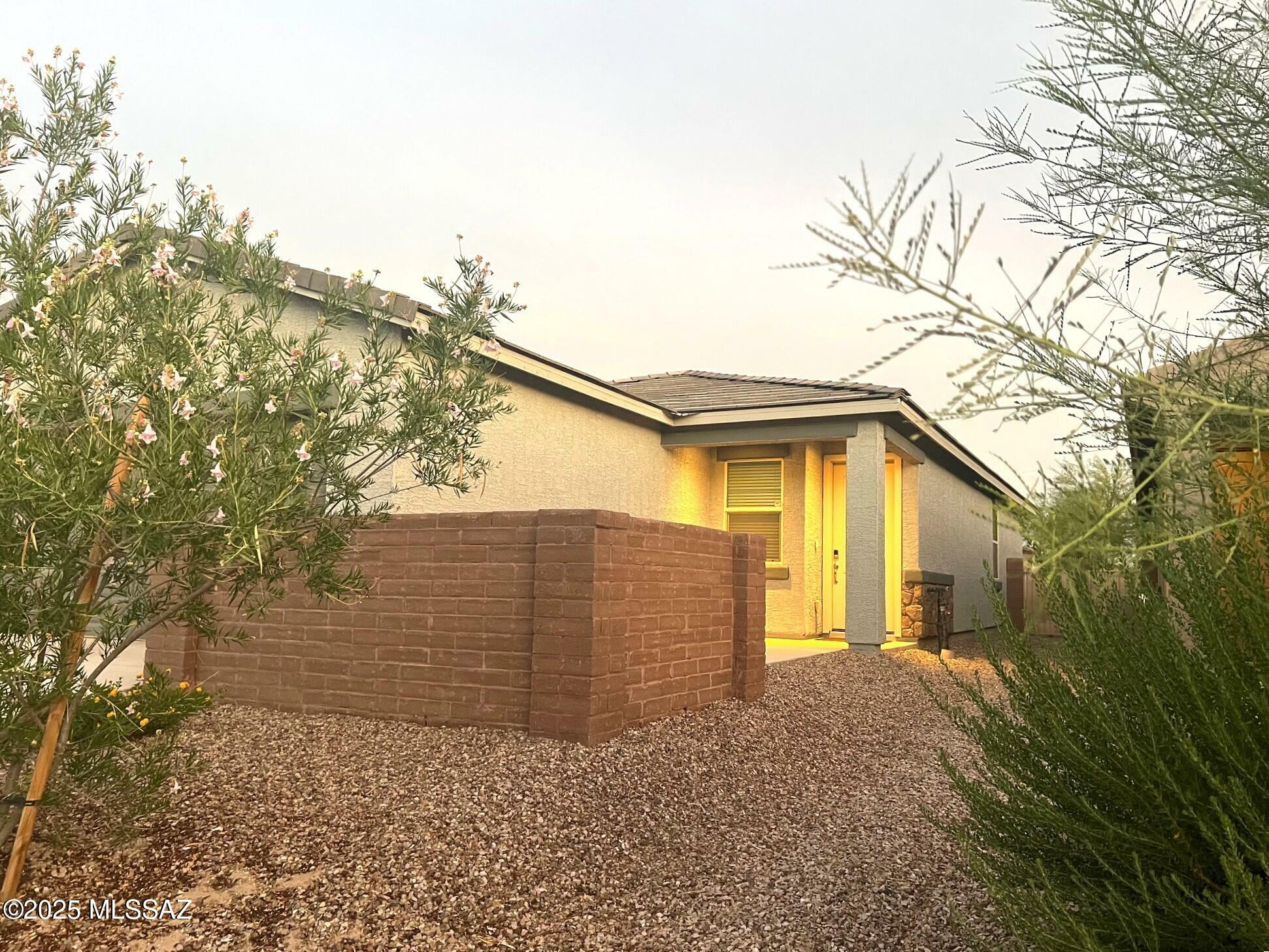 Property Photo: 11851 W Rancho Drive AZ 85653