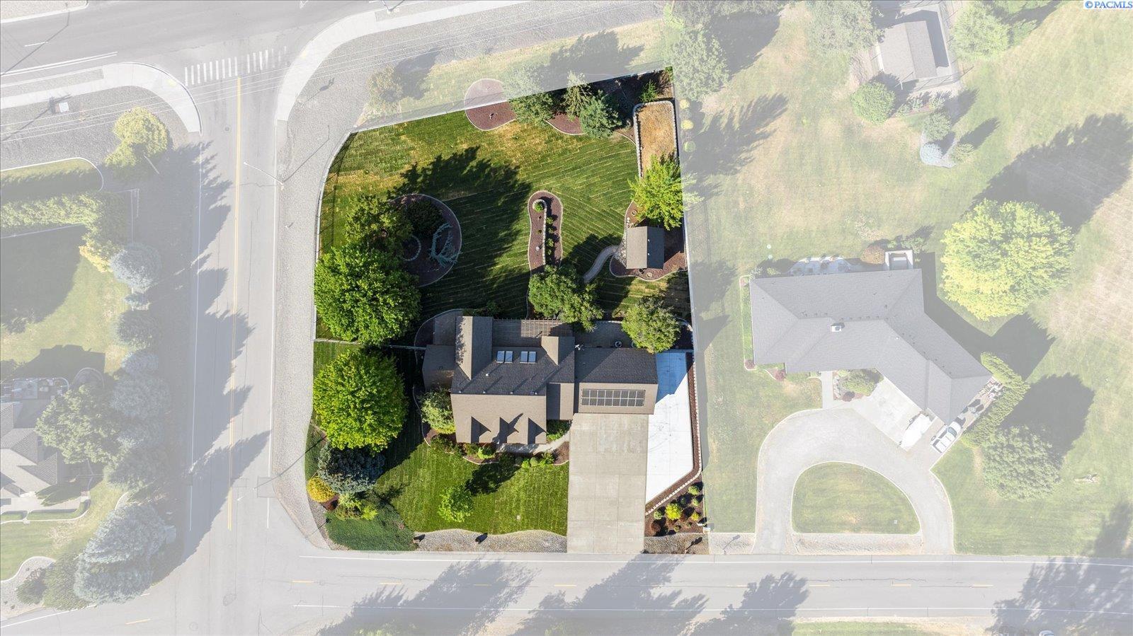Property Photo:  2612 Saddle Way  WA 99352 