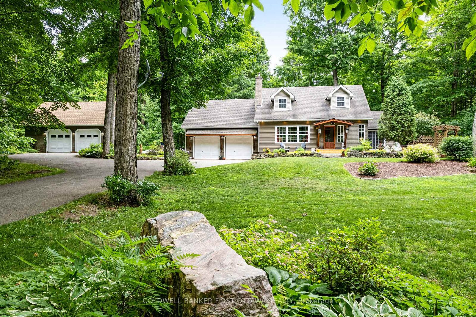 Property Photo:  99 Old Kingston Road  ON K0G 1L0 