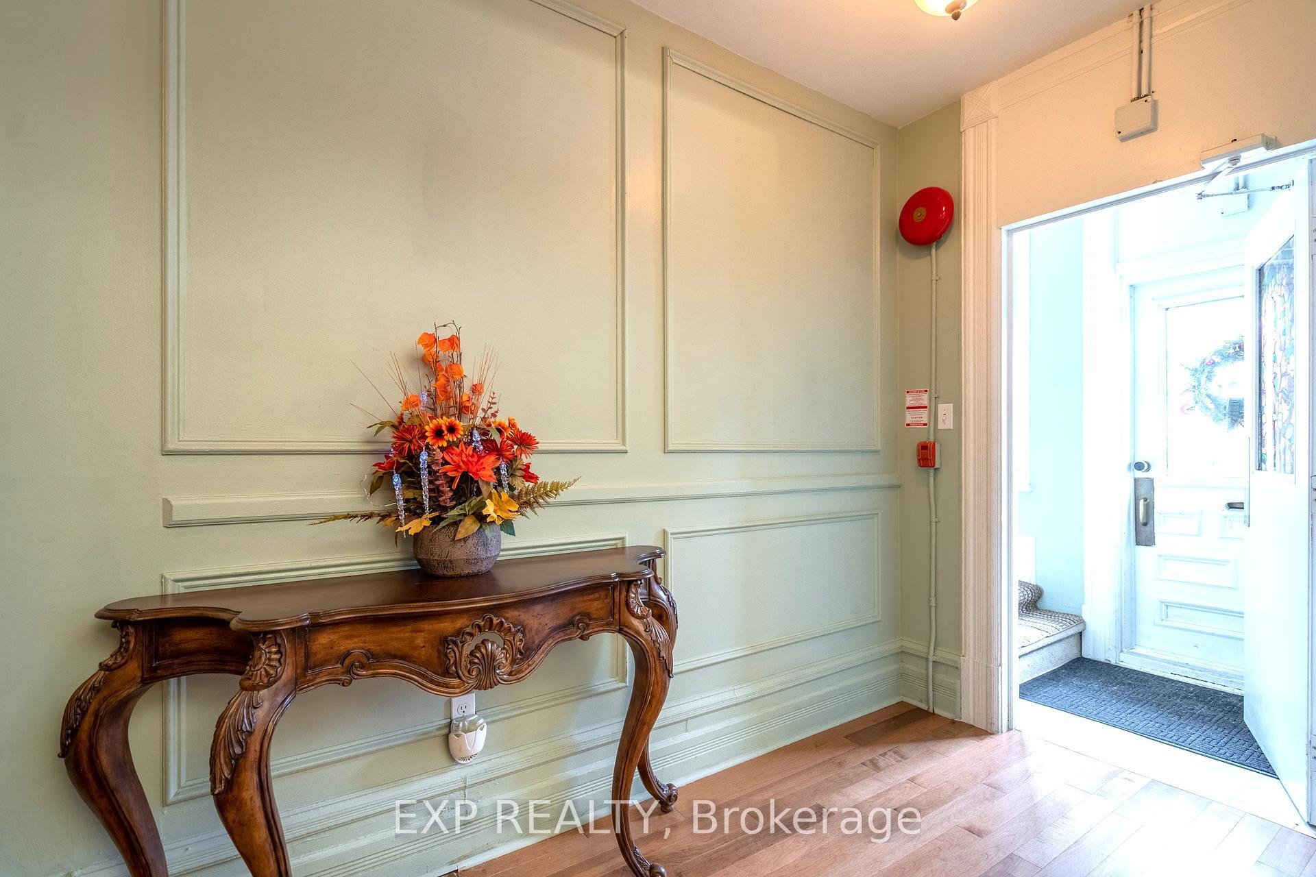 Photo de la propriété: 431 Gilmour Street ON K2P 0R5