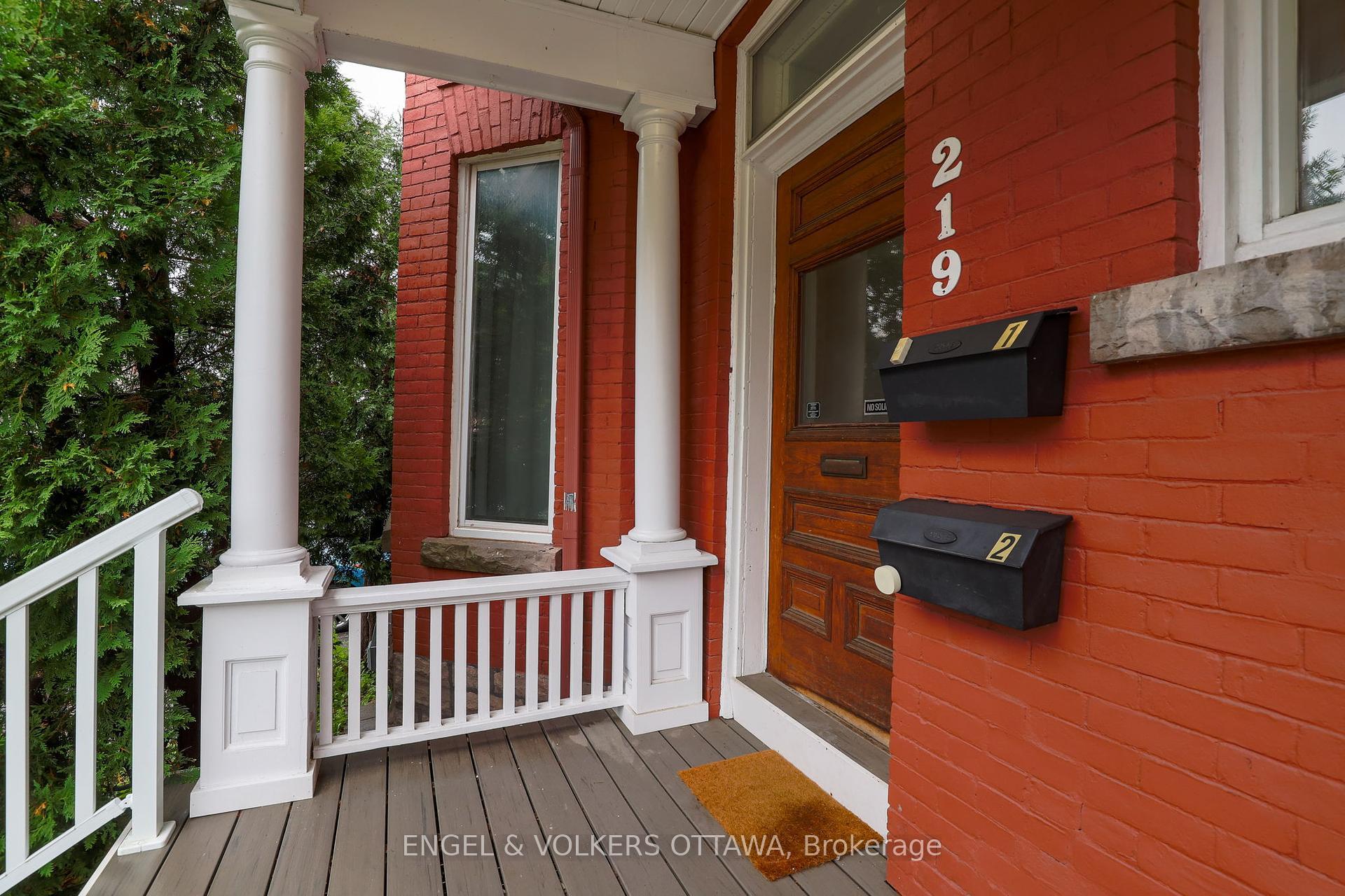 Property Photo: 219 Cobourg Street ON K1N 8H9