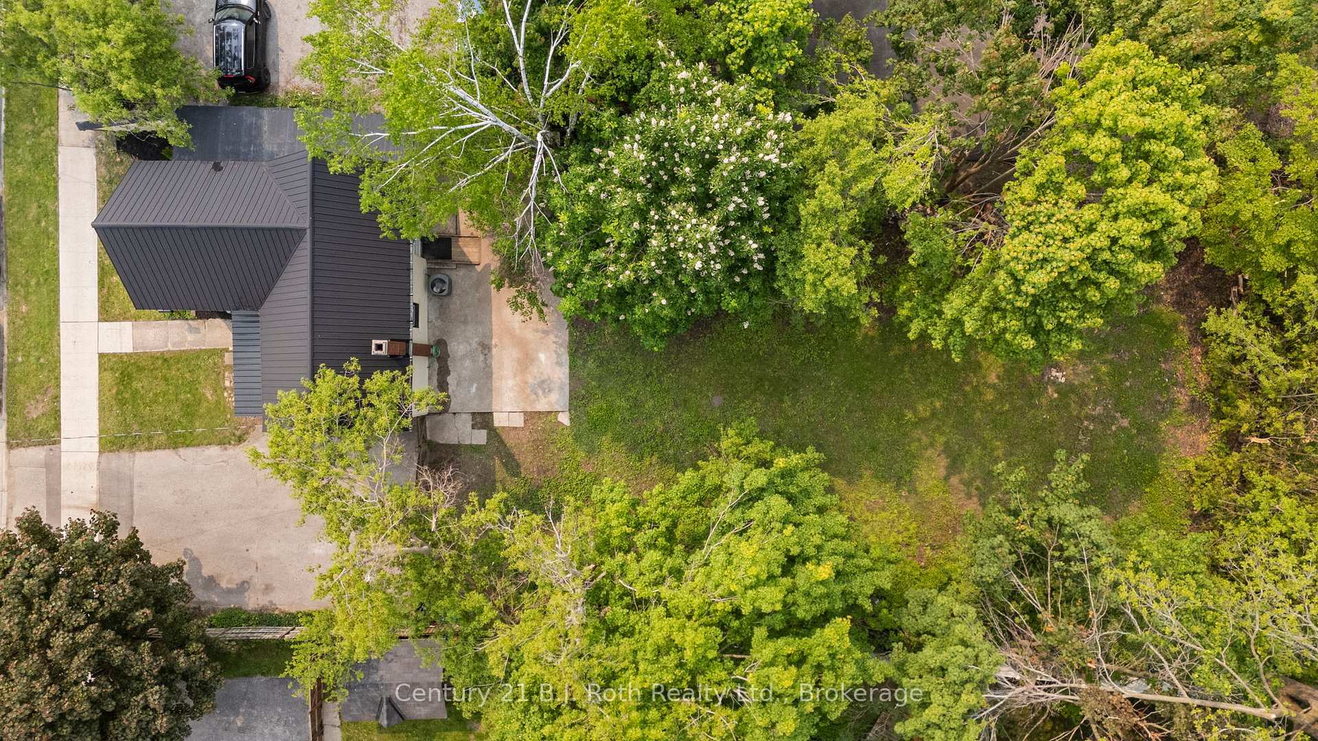 Property Photo: 17 Douglas Street ON L3V 5Y3
