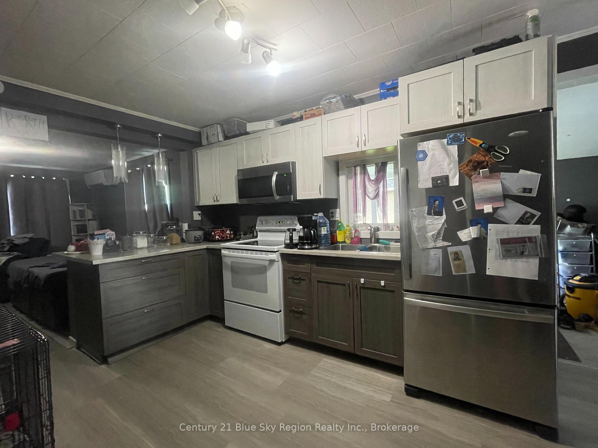 Property Photo: 197 Ottawa Street ON P2B 3H6