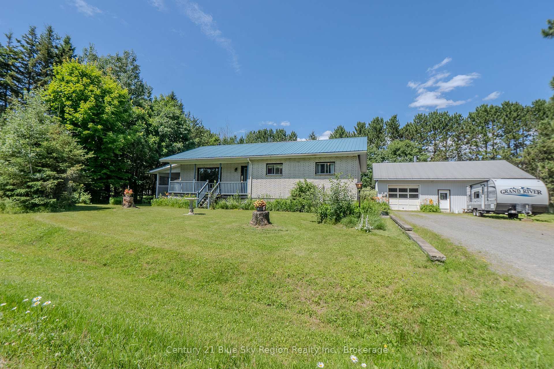 Property Photo: 9 Dupras Street ON P0H 2C0