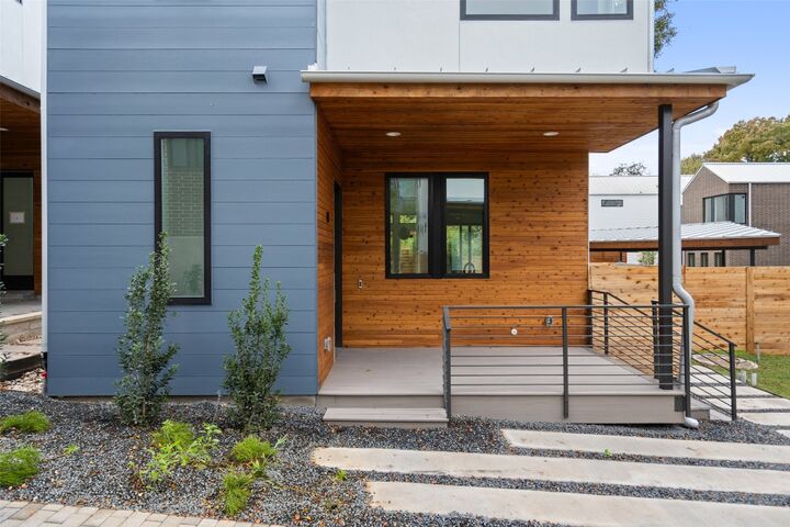 Property Photo:  900 S 2nd Street 18  TX 78704 