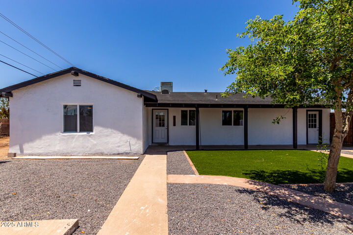 Property Photo:  1702 W Indian School Road  AZ 85015 