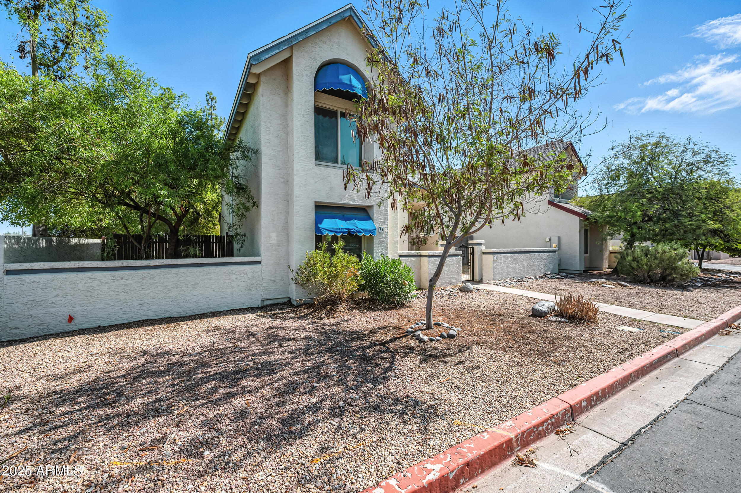 Property Photo: 1535 N Horne -- 74 AZ 85203
