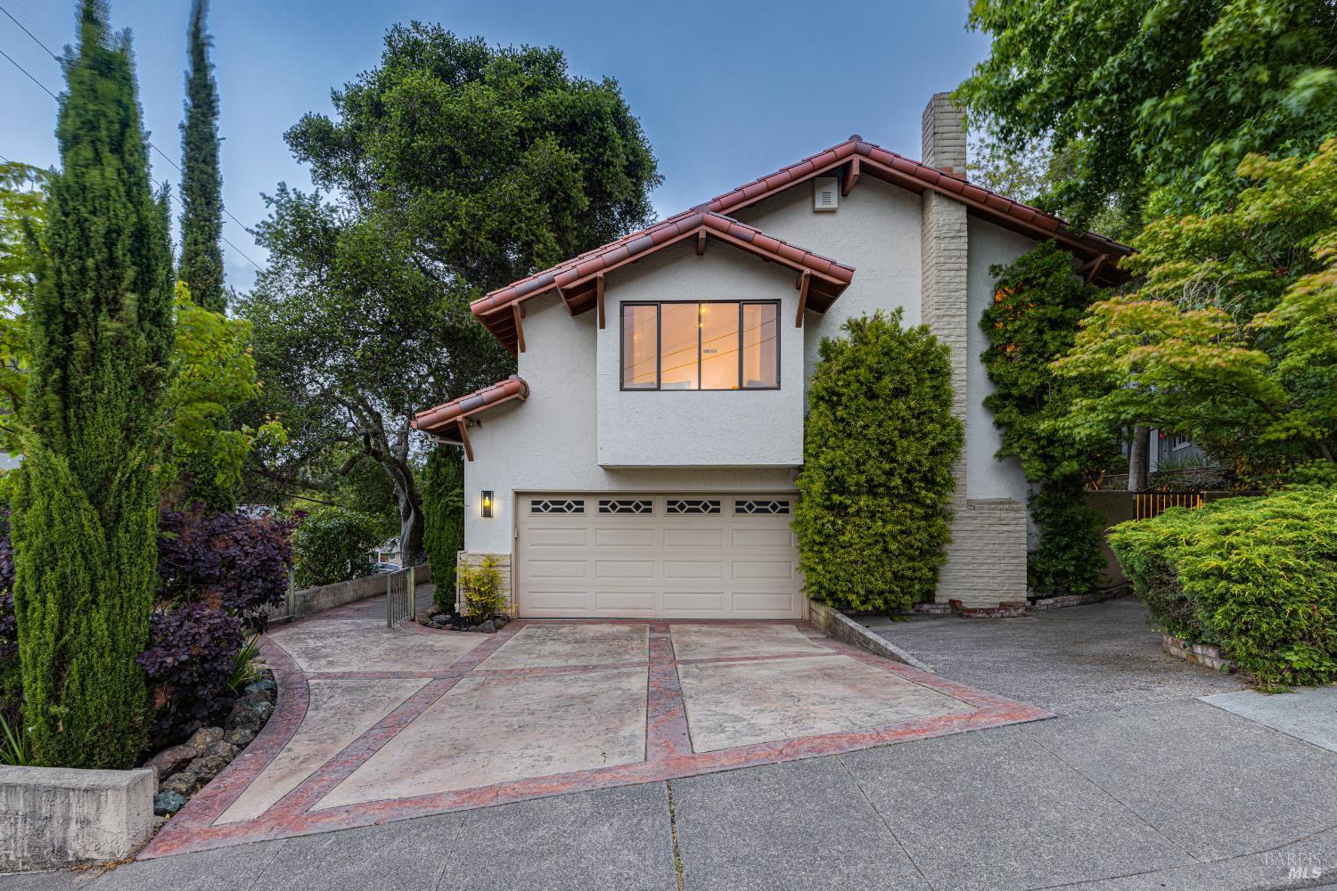 1013 West Street  Petaluma CA 94952 photo