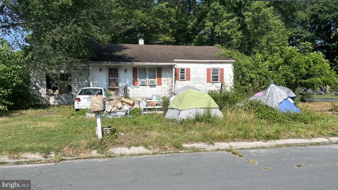 Property Photo:  506 Woodcrest Avenue  MD 21804 