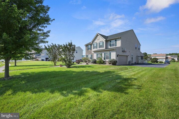Property Photo:  143 Meadow Green Avenue  DE 19901