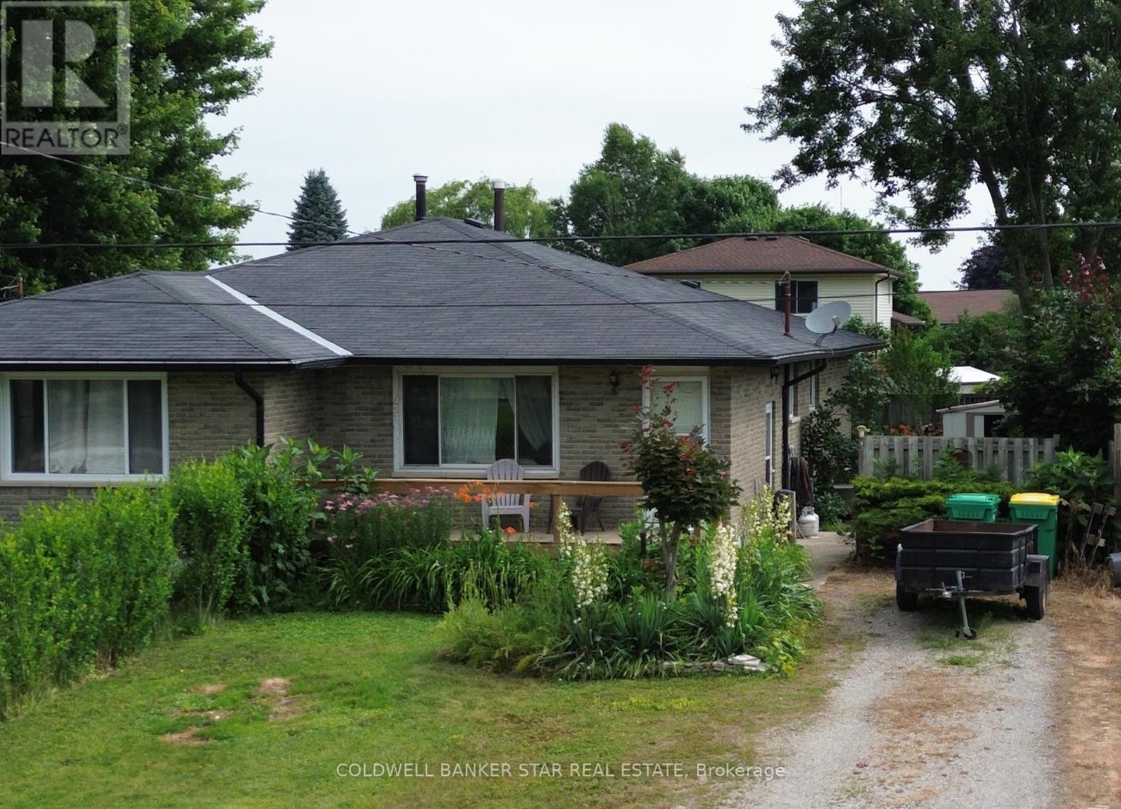 Property Photo:  109 A Victoria Street  ON N0L 1M0 