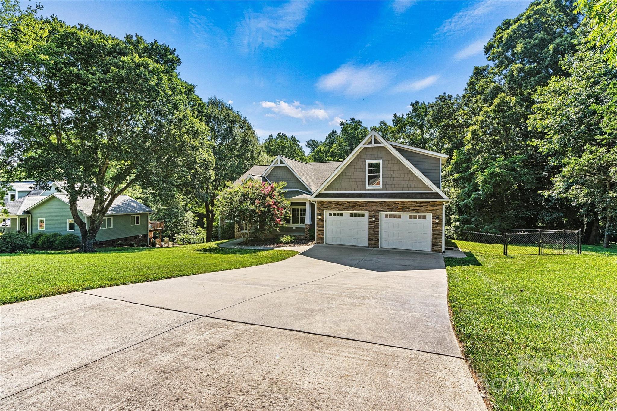 Property Photo: 3450 4th Street Boulevard NW NC 28601