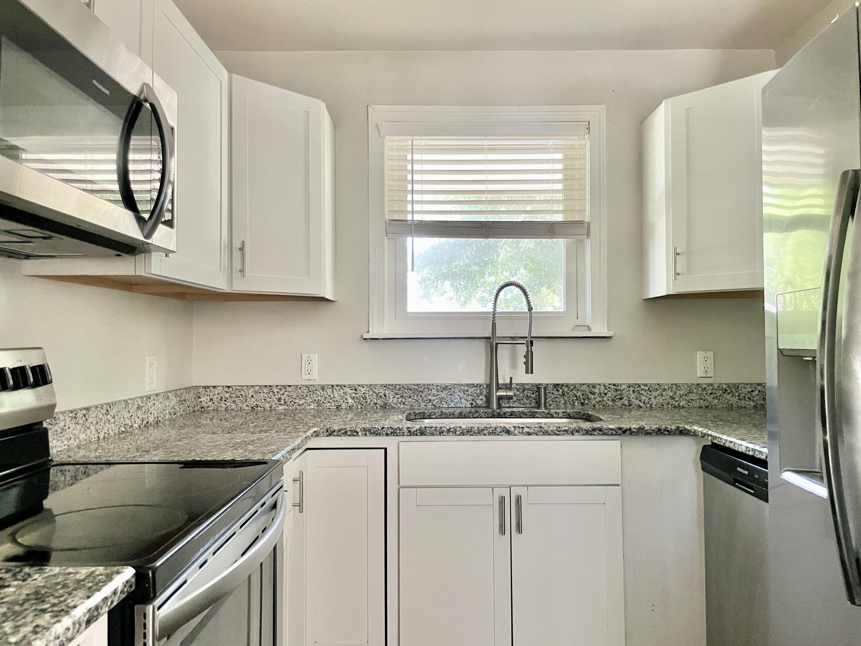 Property Photo: 1341 Wallerton Avenue SC 29407