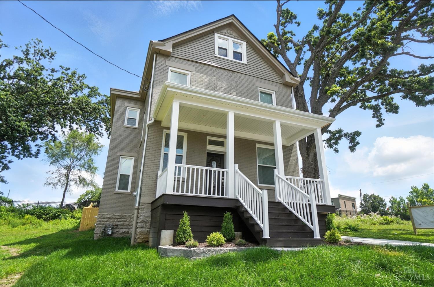 Property Photo: 1582 Dixmont Avenue OH 45207