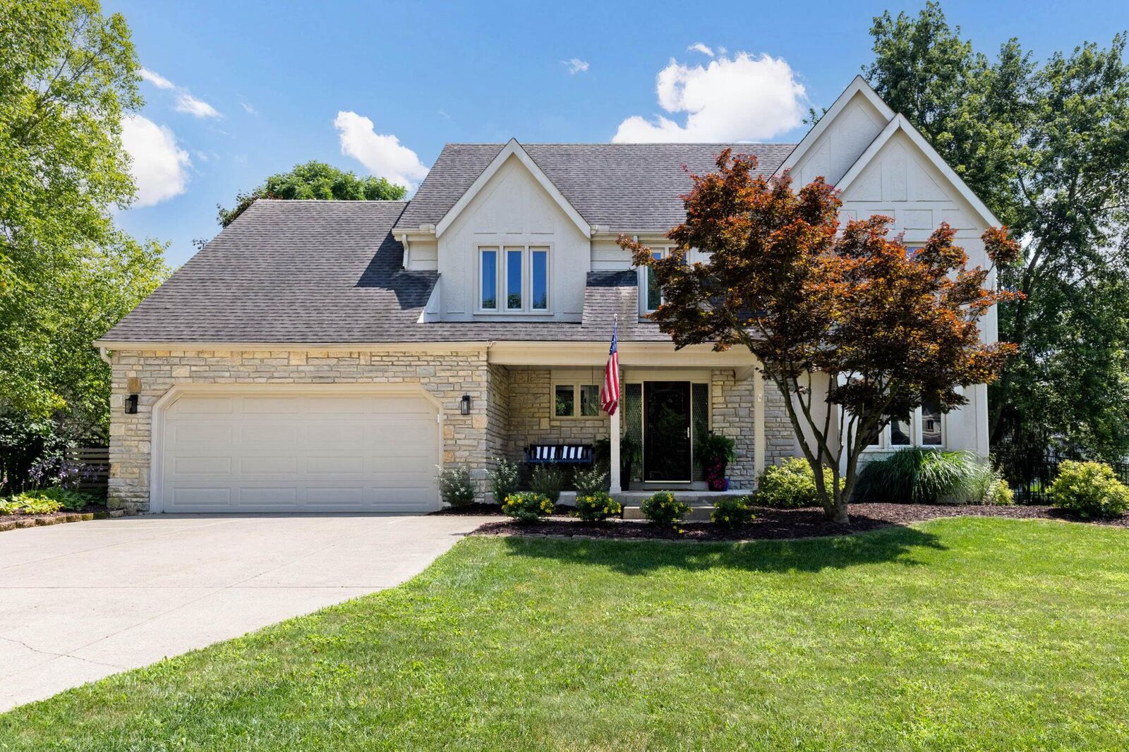 Property Photo: 125 Walcreek W Drive OH 43230