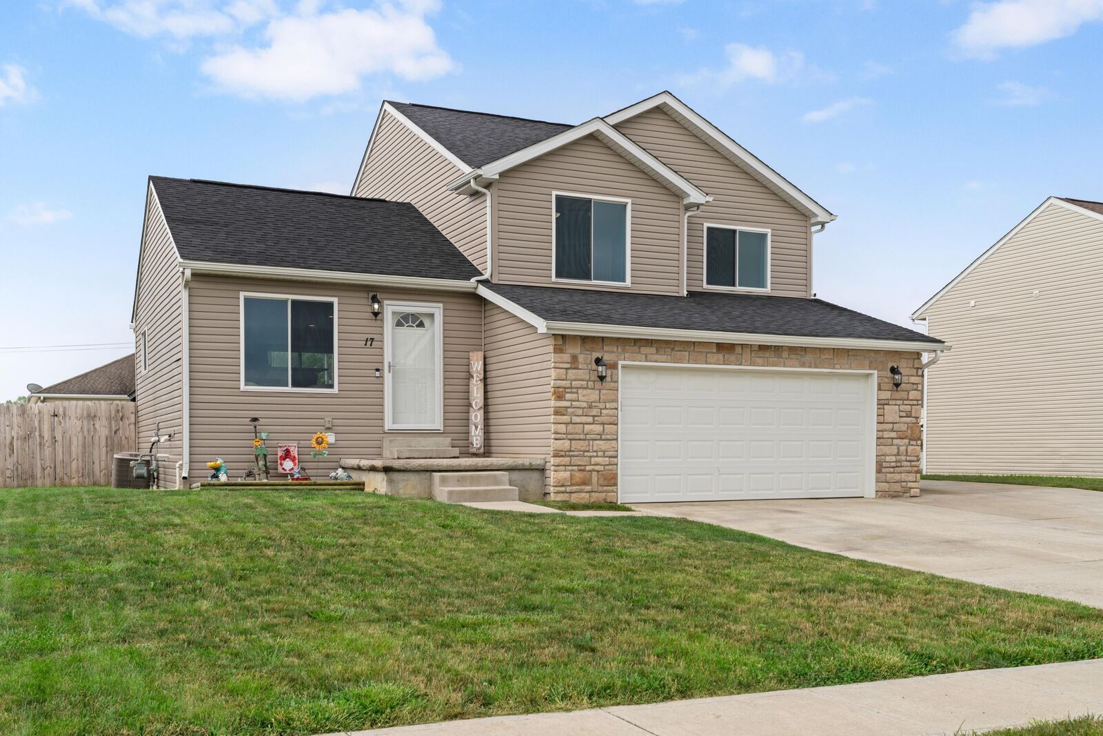 Property Photo: 17 May Avenue OH 43103